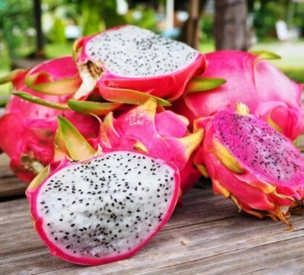 Health Benefits of Eating Dragon Fruit: Vibrant Superfood.